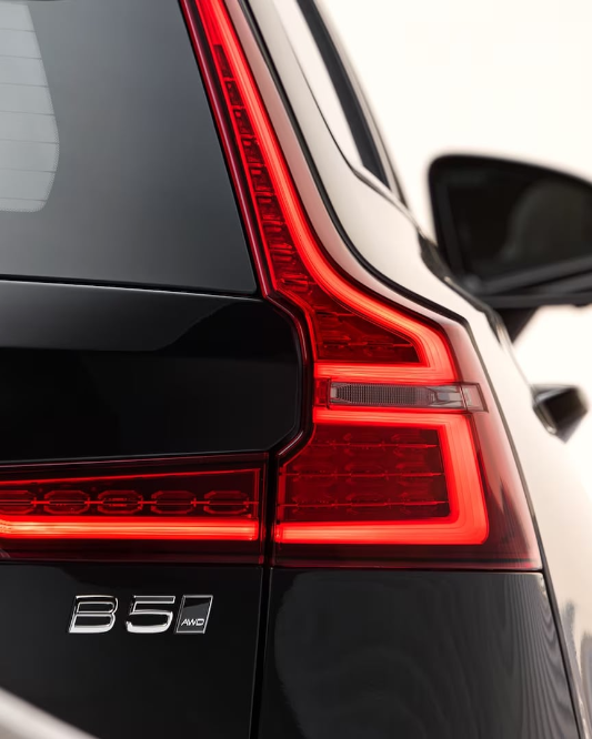 2024볼보 V60 외부디자인