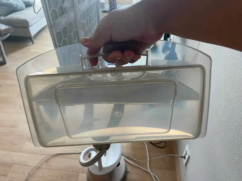 스팀다리미 대용량 물통 모습