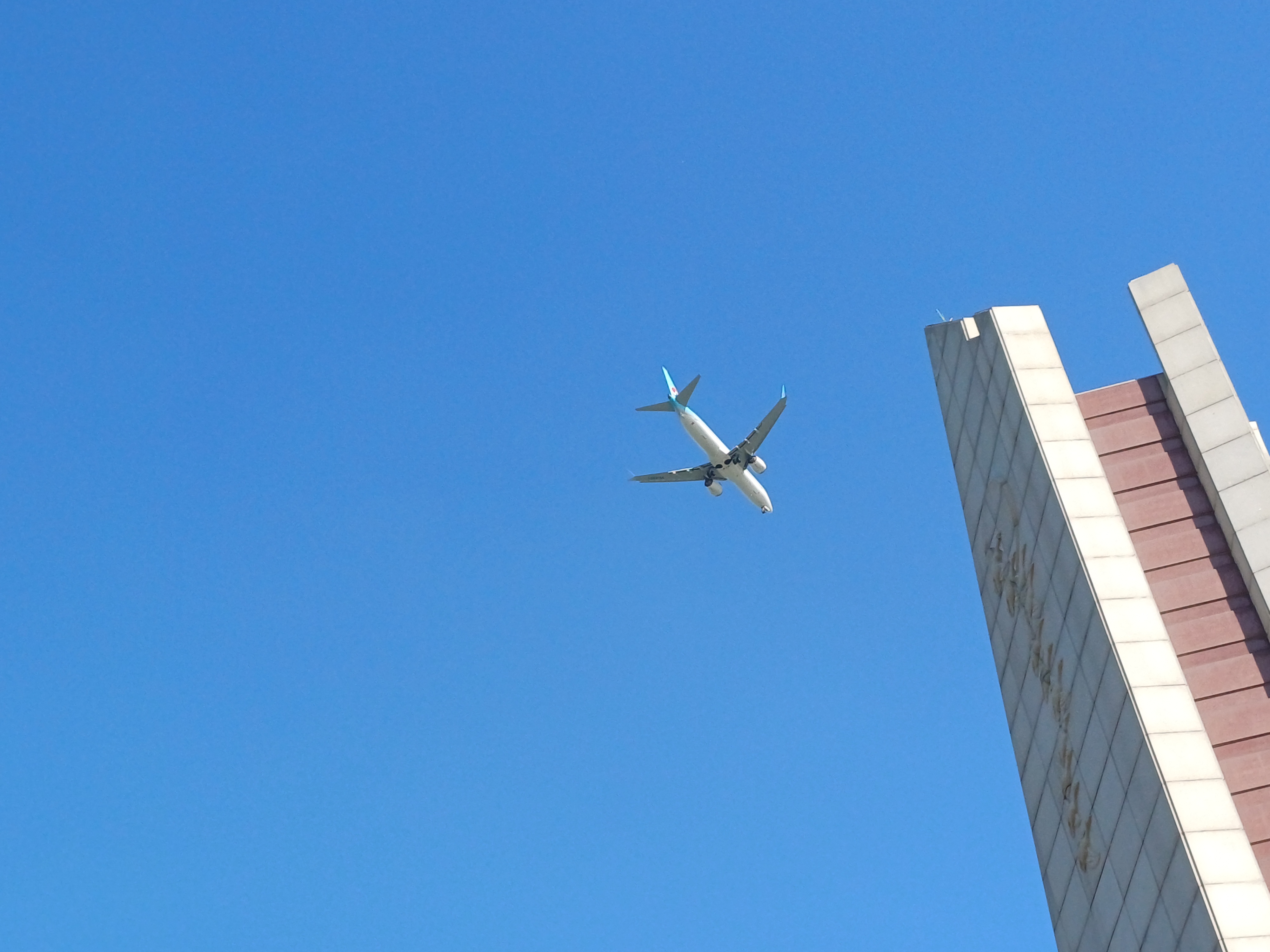 the planes flying right next to the tower