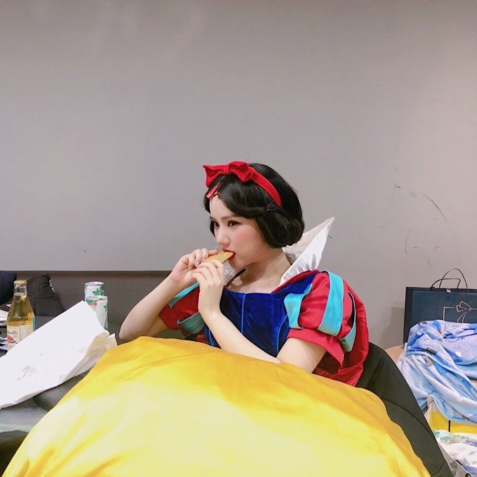 여자친구 은하 셀카 인스타그램 트위터 사진모음 백설공주