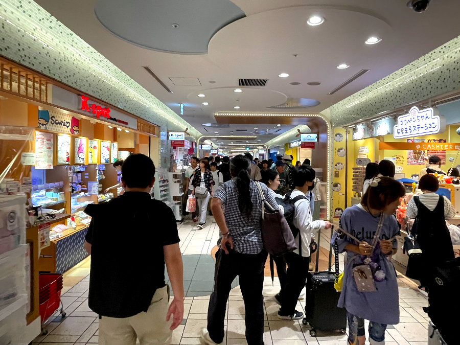 도쿄 캐릭터 스트리트 여행