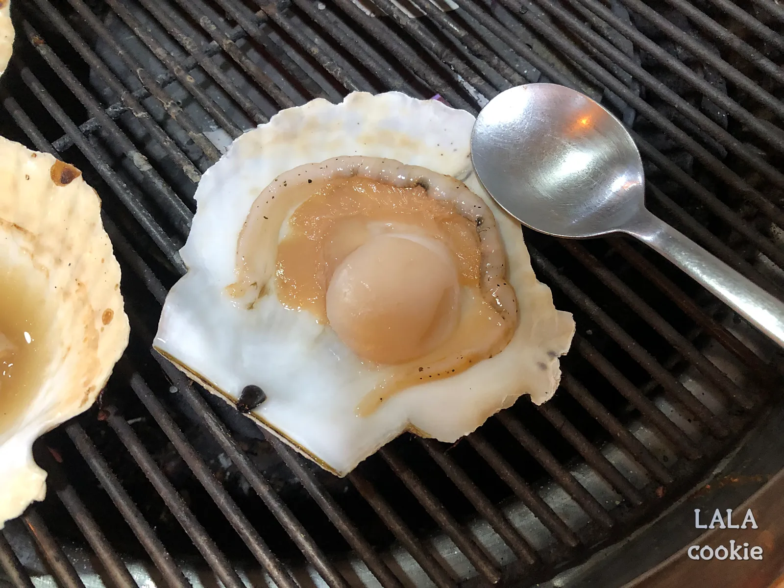 대구-달서구-상인동-조개구이-맛집-아싸가리비-가리비-크기-숟가락보다-크다