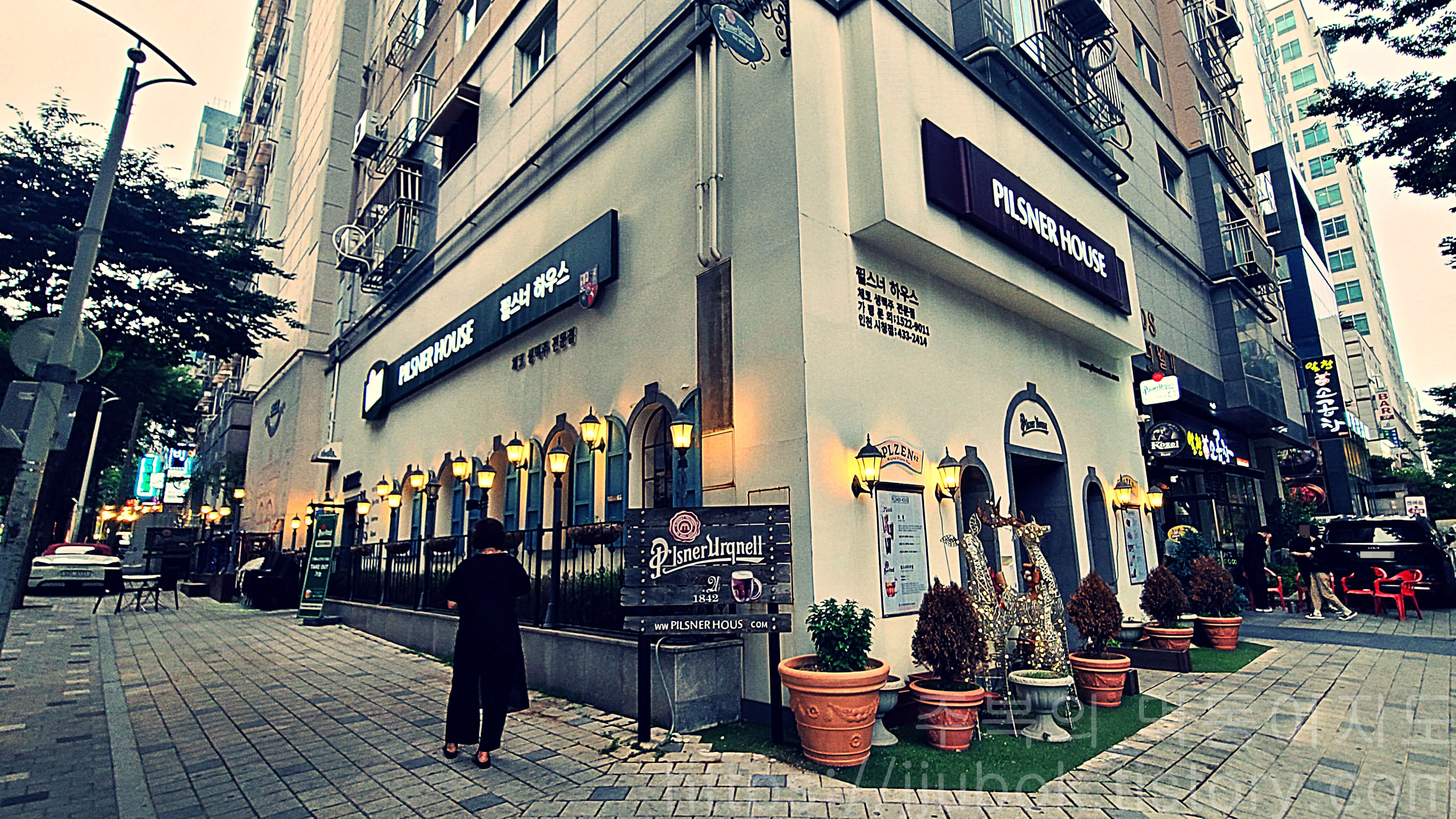 필스너하우스-인천시청점-외부