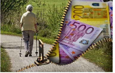 연금으로 생활하는 노 부부의 모습