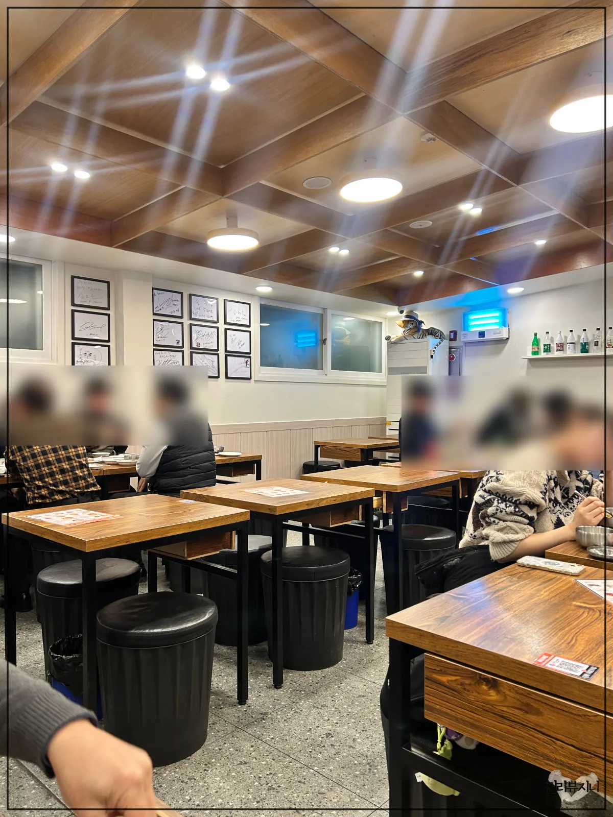 종로-통큰누이네-육회빈대떡-2층-4인석-공간