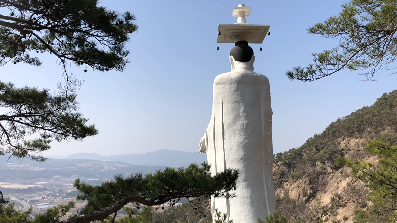 금룡사 미륵불 뒷모습