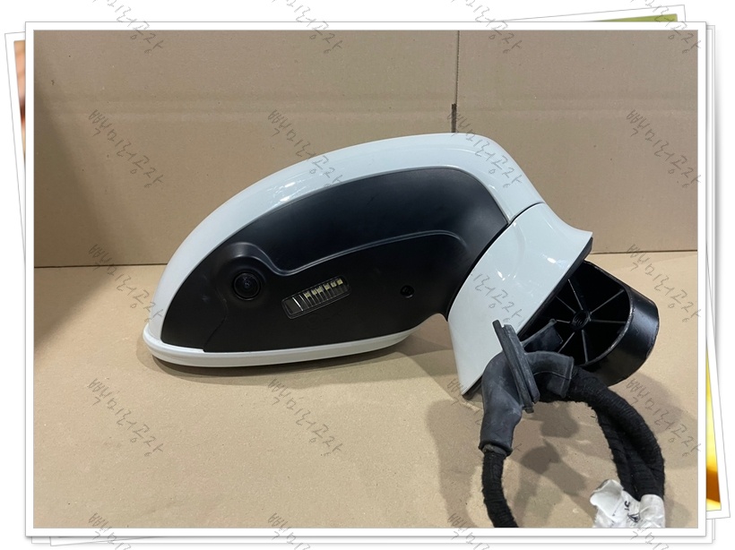포르쉐 파나메라 970 중고사이드미러 하단부