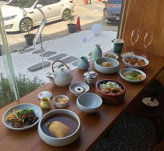 j의꽃다방