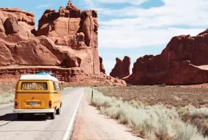 캠핑 가는 모습