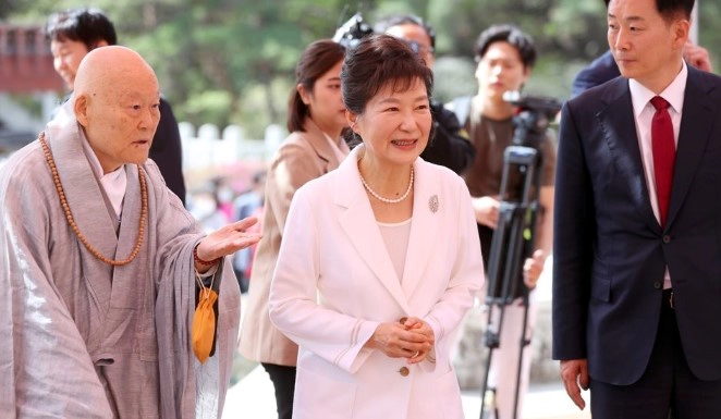 동화사 박근혜 방문 행보 및 동화사 위치 역사 의미