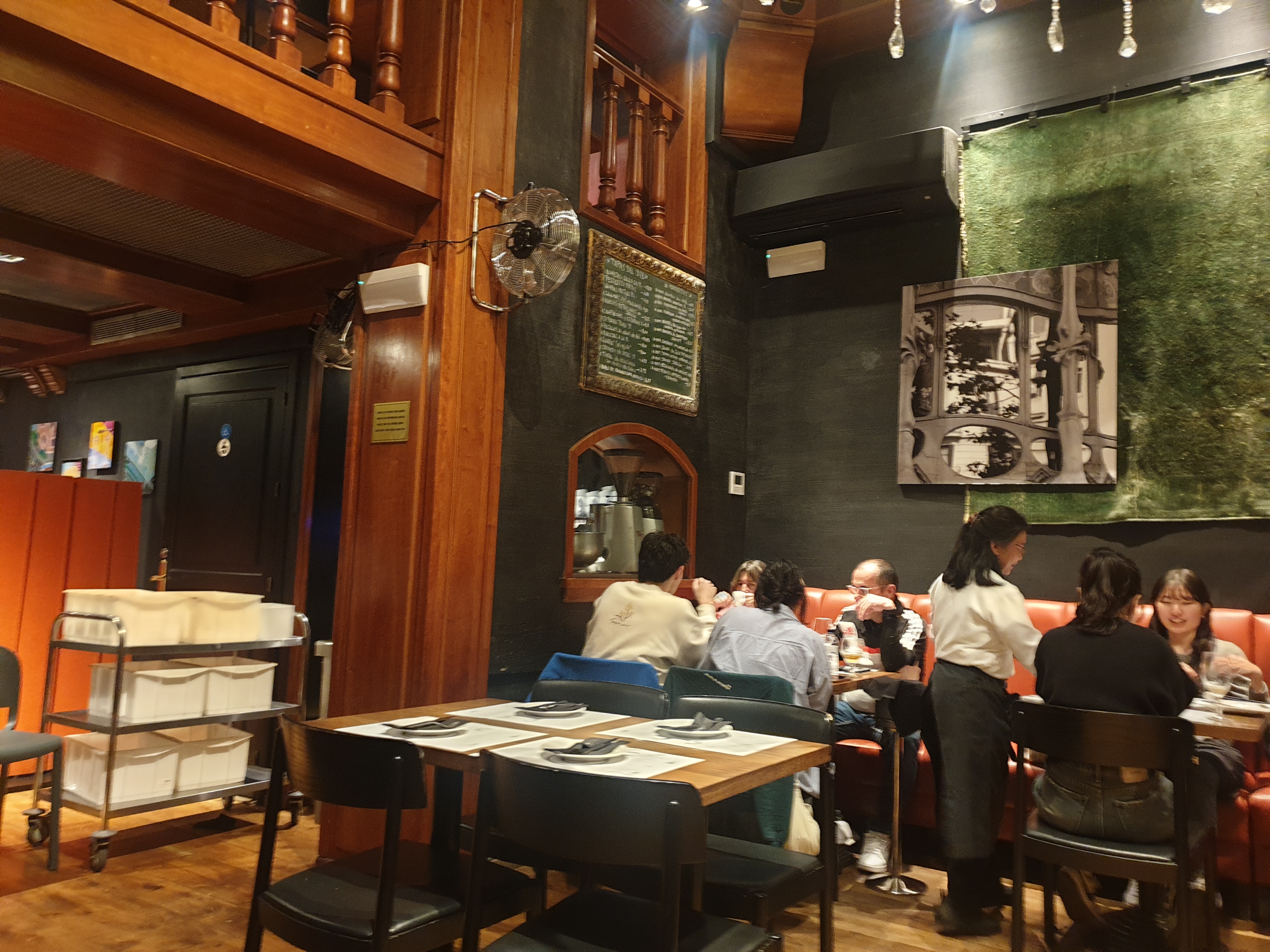 스페인 식당 시우타드 콘달 내부