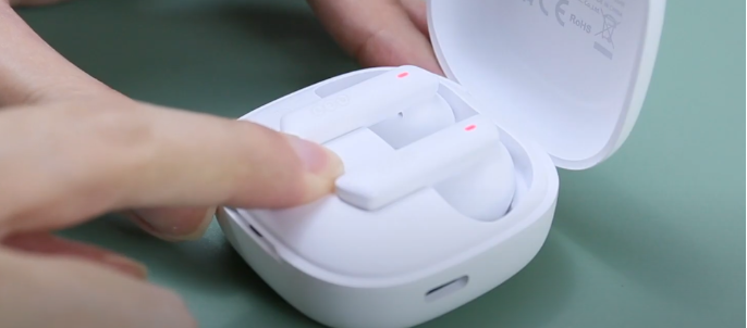 QCY 블루투스 이어폰 연결방법