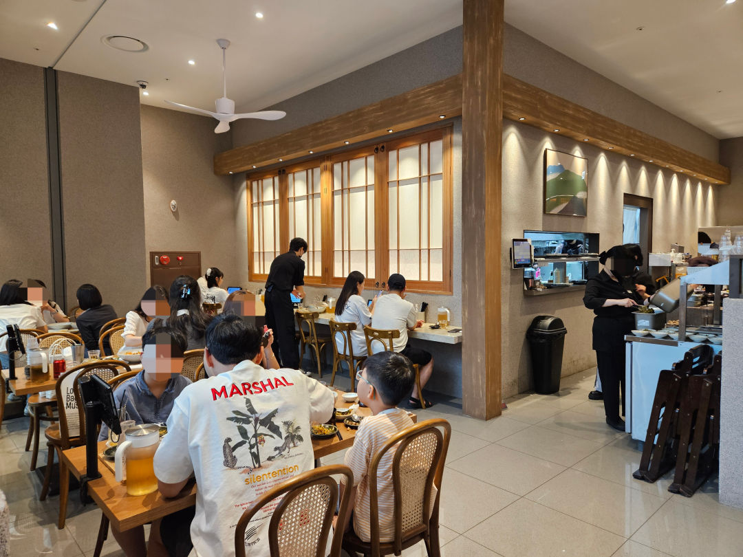 수원 스타필드 금금 내부