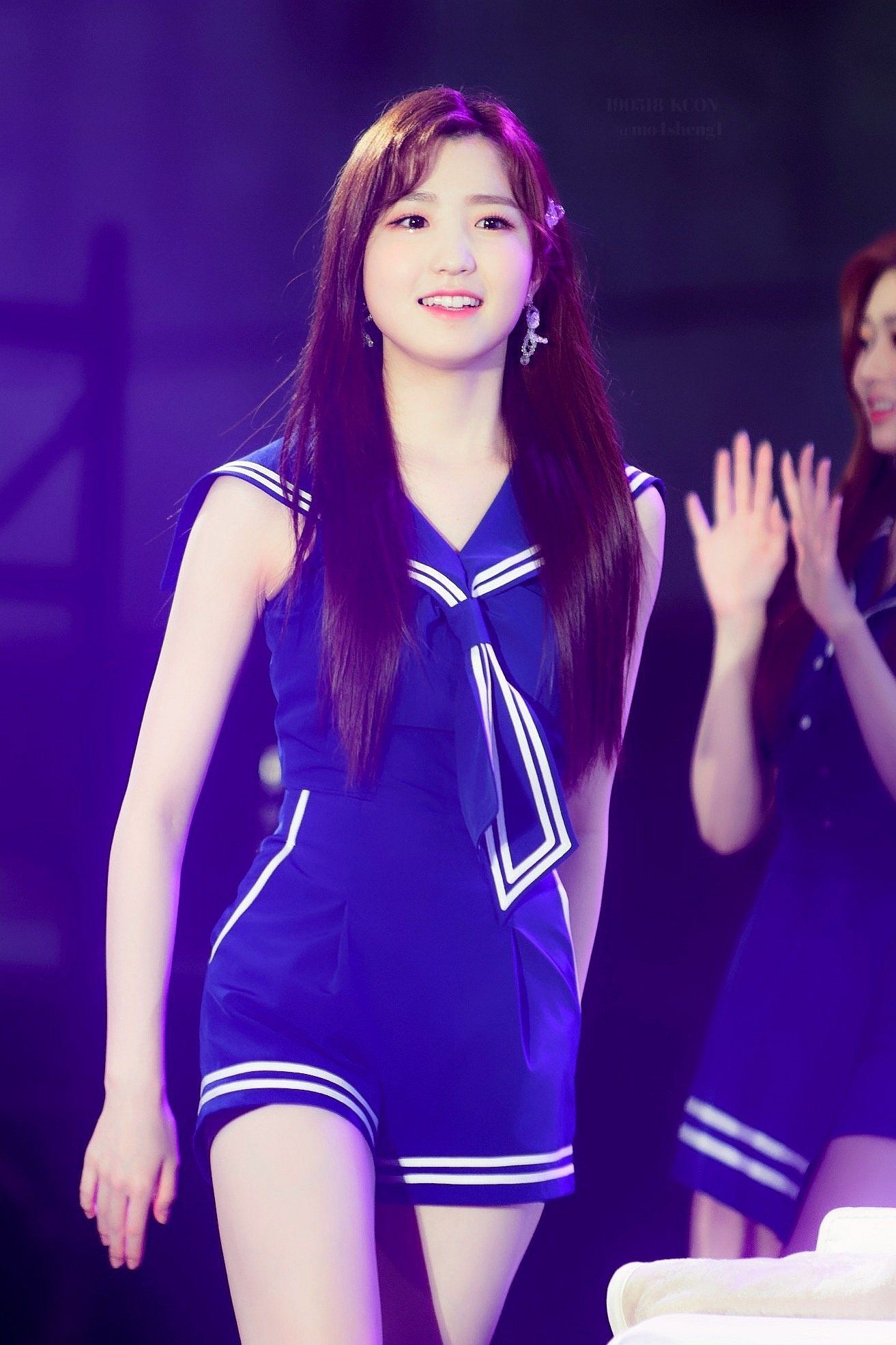 아이즈원 혼다히토미 고화질 몸매 아이즈원 혼다히토미 고화질 몸매