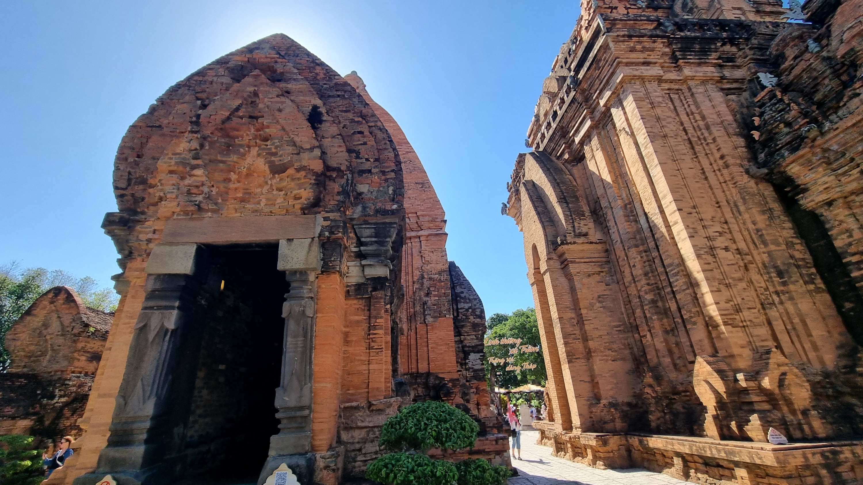 포나가르 힌두 사원