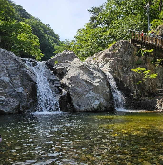내연산 계곡