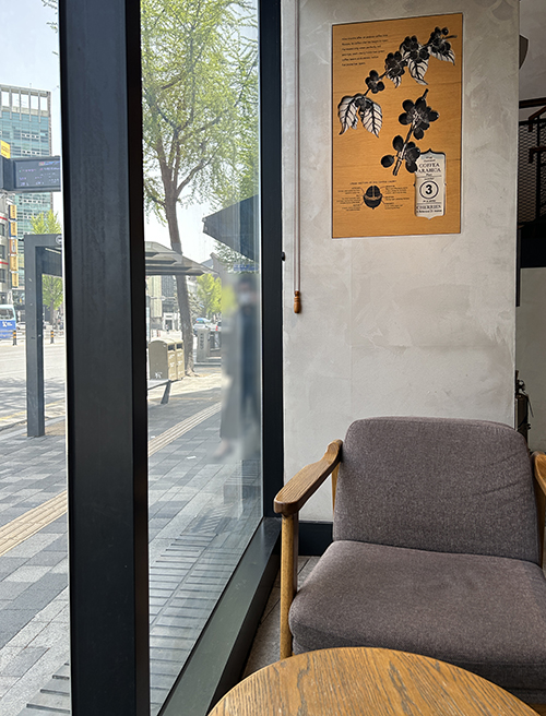 동대문-스타벅스-1층-창가