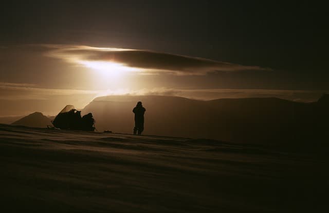 빙하 속 압축 수분층의 특성과 응용 가능성에 대한 고찰