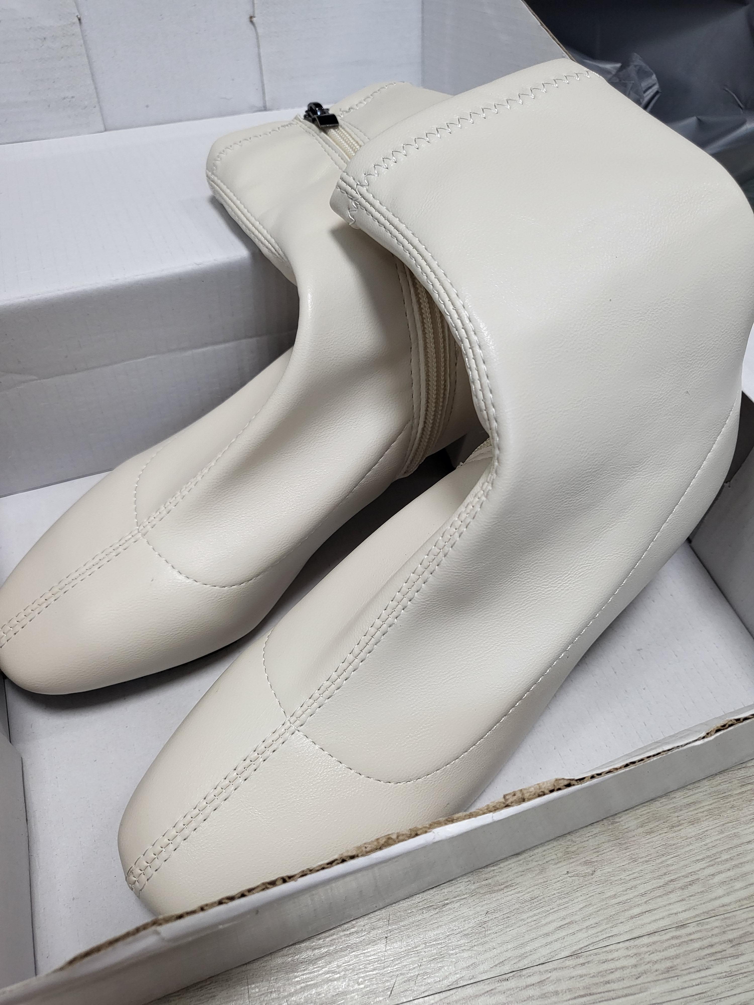 아이보리색 앵글부츠