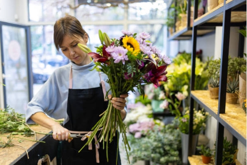 플로리스트 자격증 어렵지만 취득하면 즐겁게 꽃을 다룰 수 있어요. 즐겁게 꽃을 다루는 사진