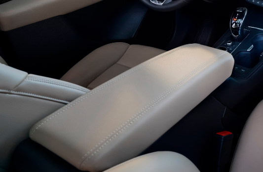 캐딜락 XT4 내부 디자인