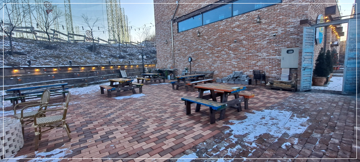 파머스빌리지플러스-양주점-야외석