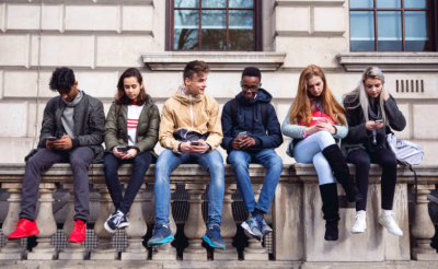 앉아있은_학생들