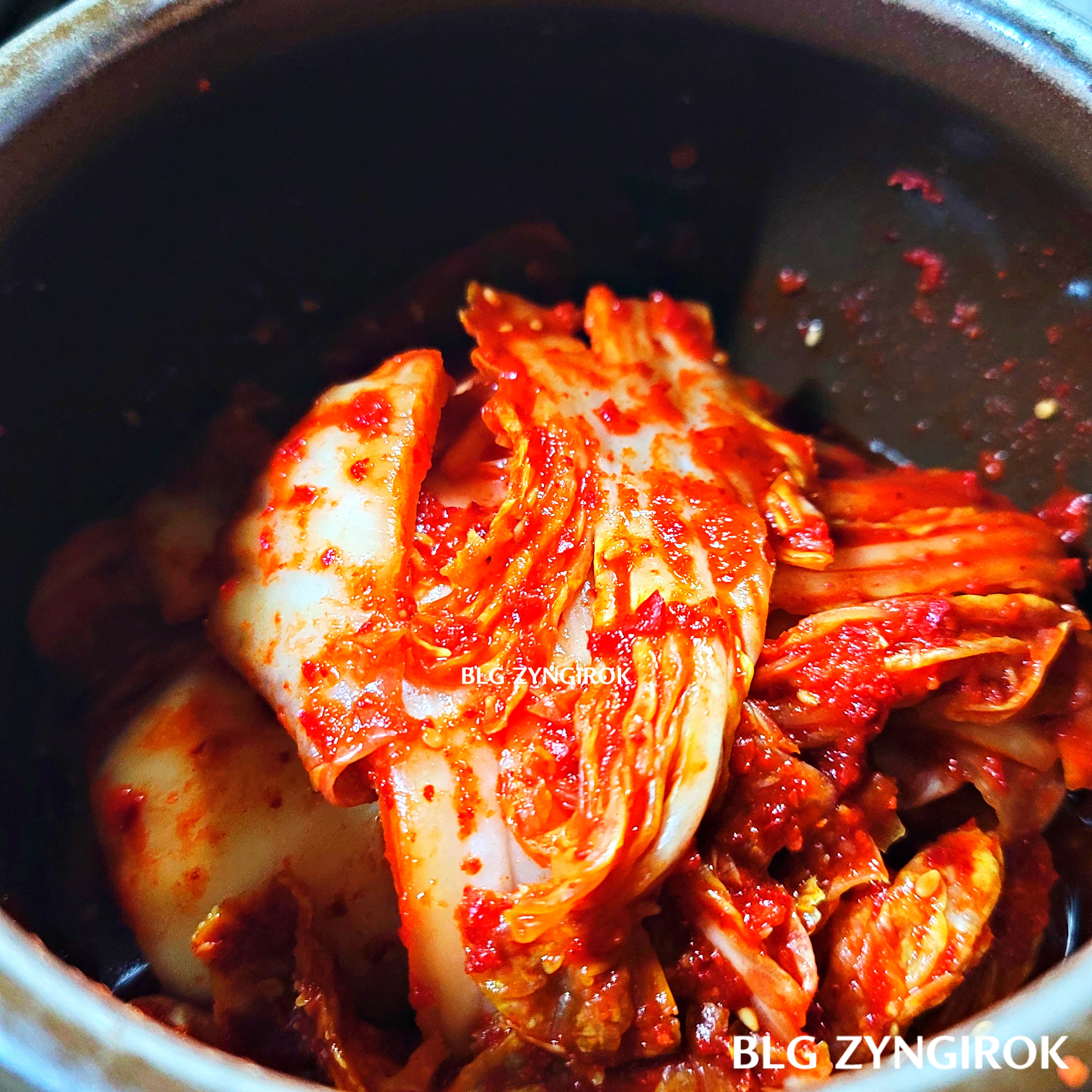 양주 맛집 밀밭칼국수 - 겉절이 김치 모습이다.