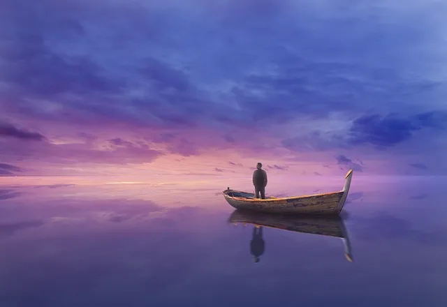 뱀이 기어가는 꿈 사진