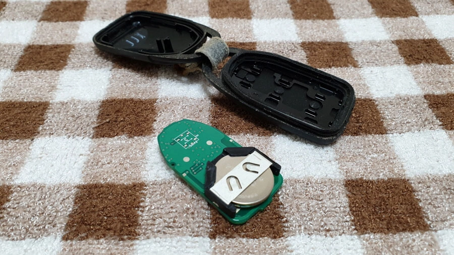 아반떼 리모컨 건전지