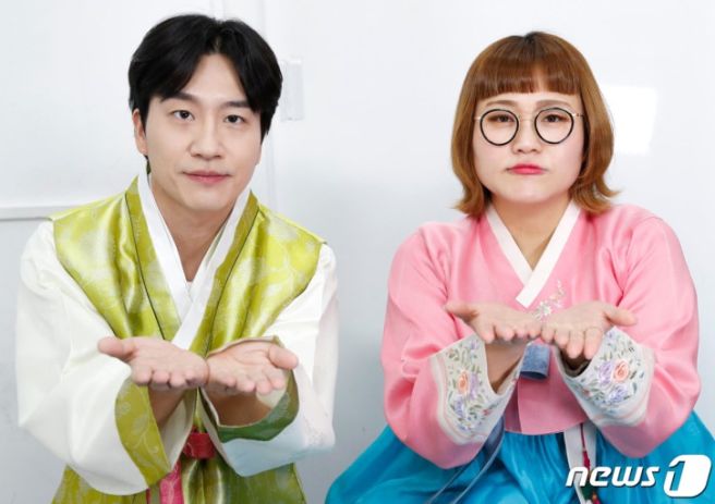 초기에는 단역 위주로 출연하며 인지도를 쌓아갔고, 개그콘서트에서 꾸준히 활동했다.