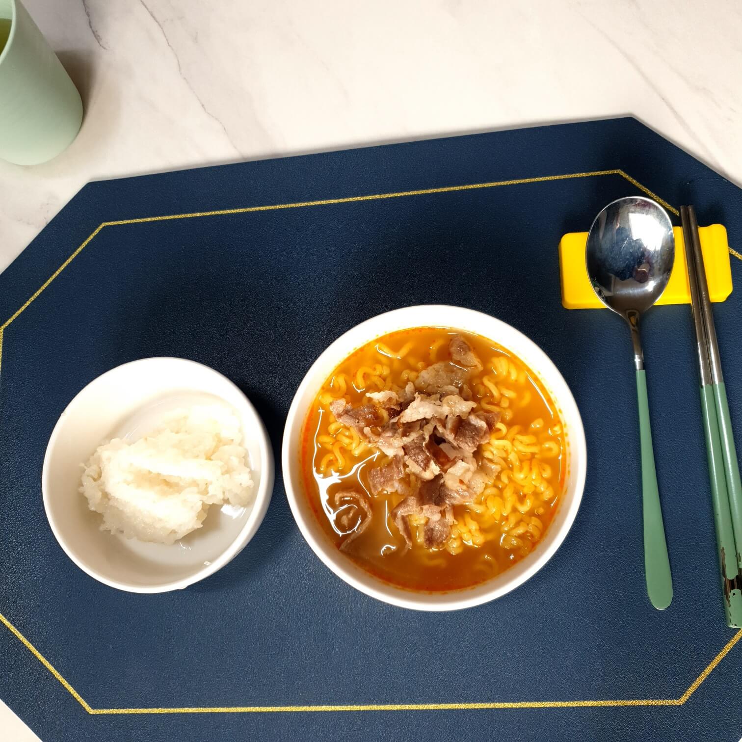 조금_매운_차돌박이라면