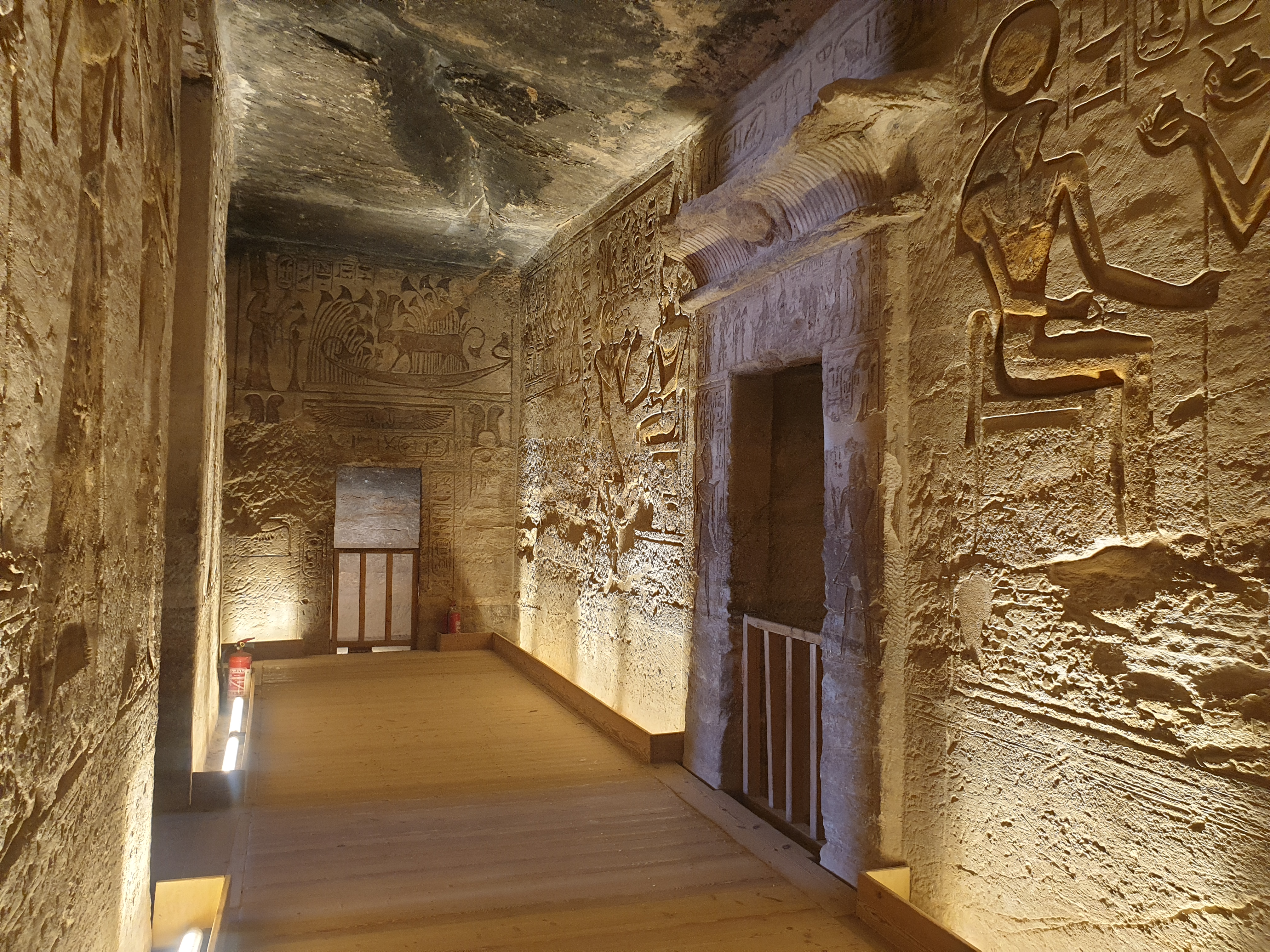 아부심벨 대신전 내부 벽화