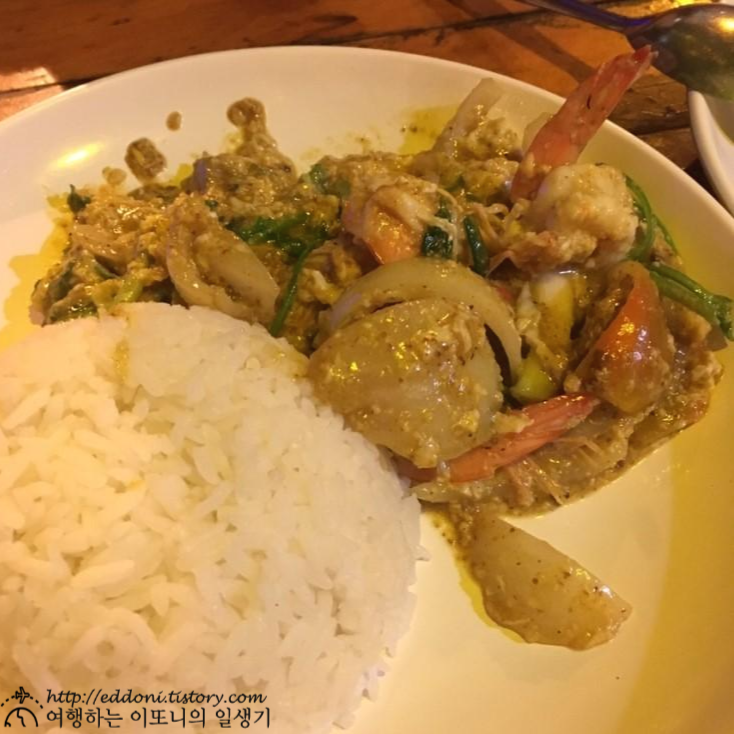 카오산 로드 맛집 야미야미 키친