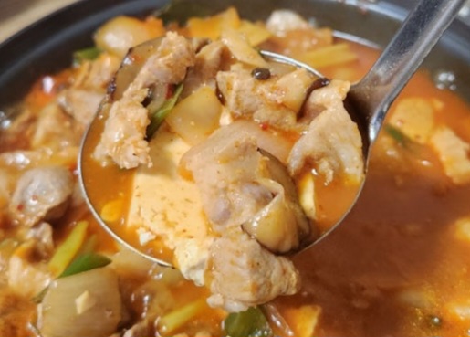 생방송투데이 막퍼주는집 짜글이 맛집 위치 및 정보(남양주 초저가 짜글이&amp;김치전골 7&amp;#44;000원)