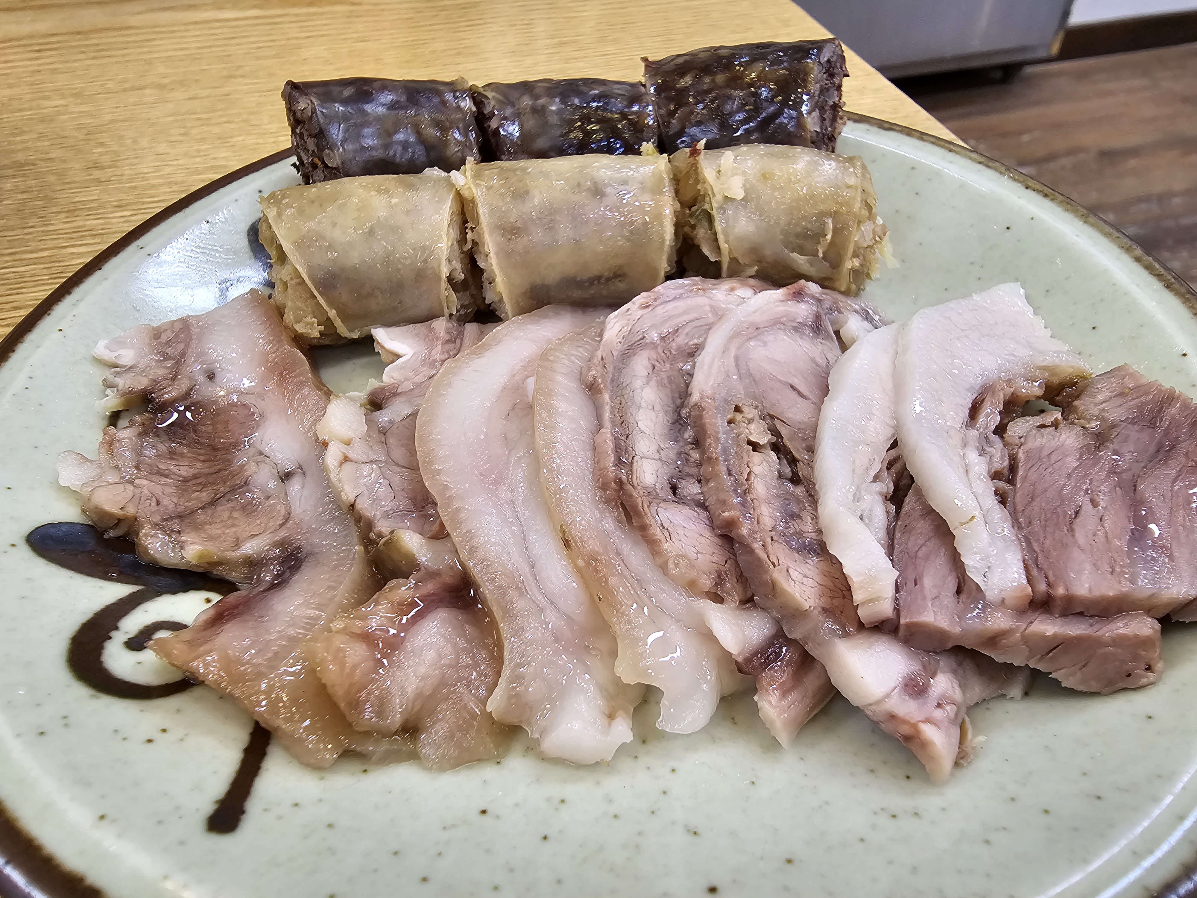 인천_서구_가정동_신의주찹쌀순대_신의주정식_수육