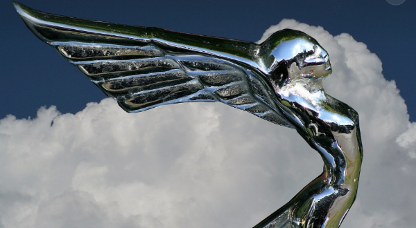 2024년 한국 교육 트렌드와 자동차 미래에 대한 이미지