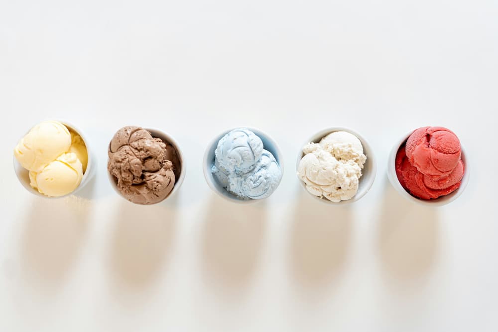 다양한 맛의 젤라또 아이스크림 컵