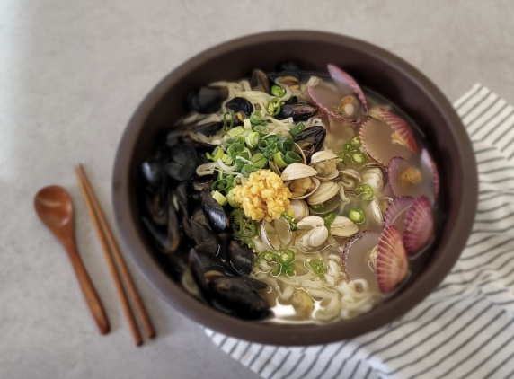 조마담칼국수 수원행궁동 본점