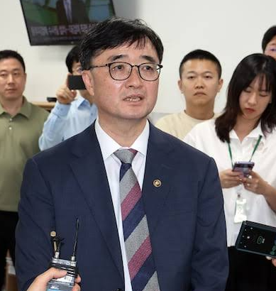 새로운 정책 아이디어가 많다는 평가도 전해집니다.