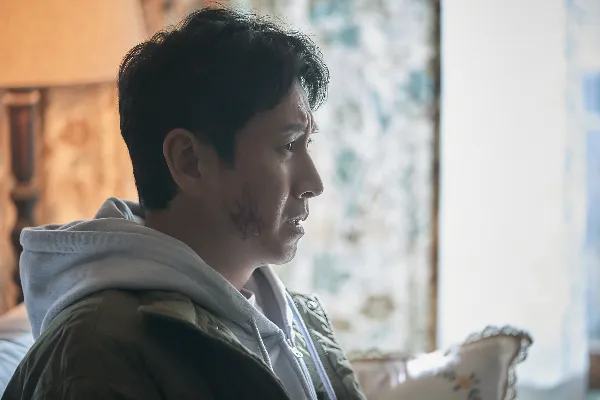 오현수 역(이선균)