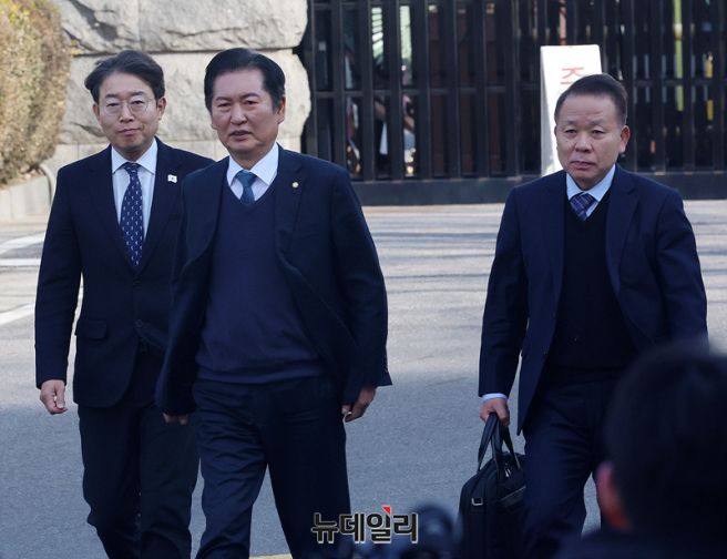 김이수 헌법재판관 윤석열 탄핵 국회 대리인단 합류