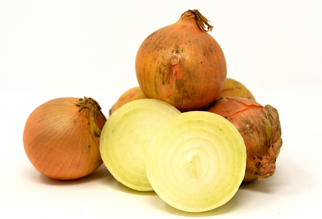 곰팡이 핀 양파 먹으면 안되는 이유