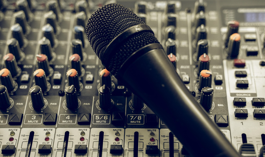 게임 음악과 사운드 디자인과 관련된 사진