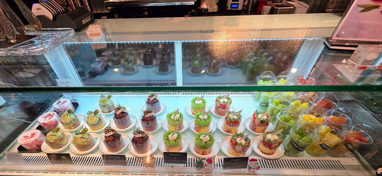 강남역퍼스트커피랩