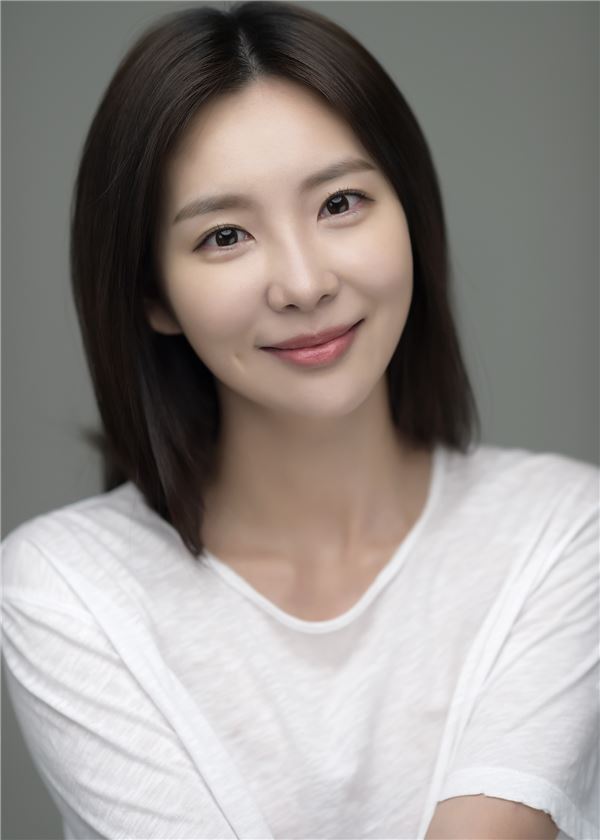 지주연 배우 나이 프로필 키 결혼 이혼 인스타 맥심 화보 과거 근황 출연작 멘사