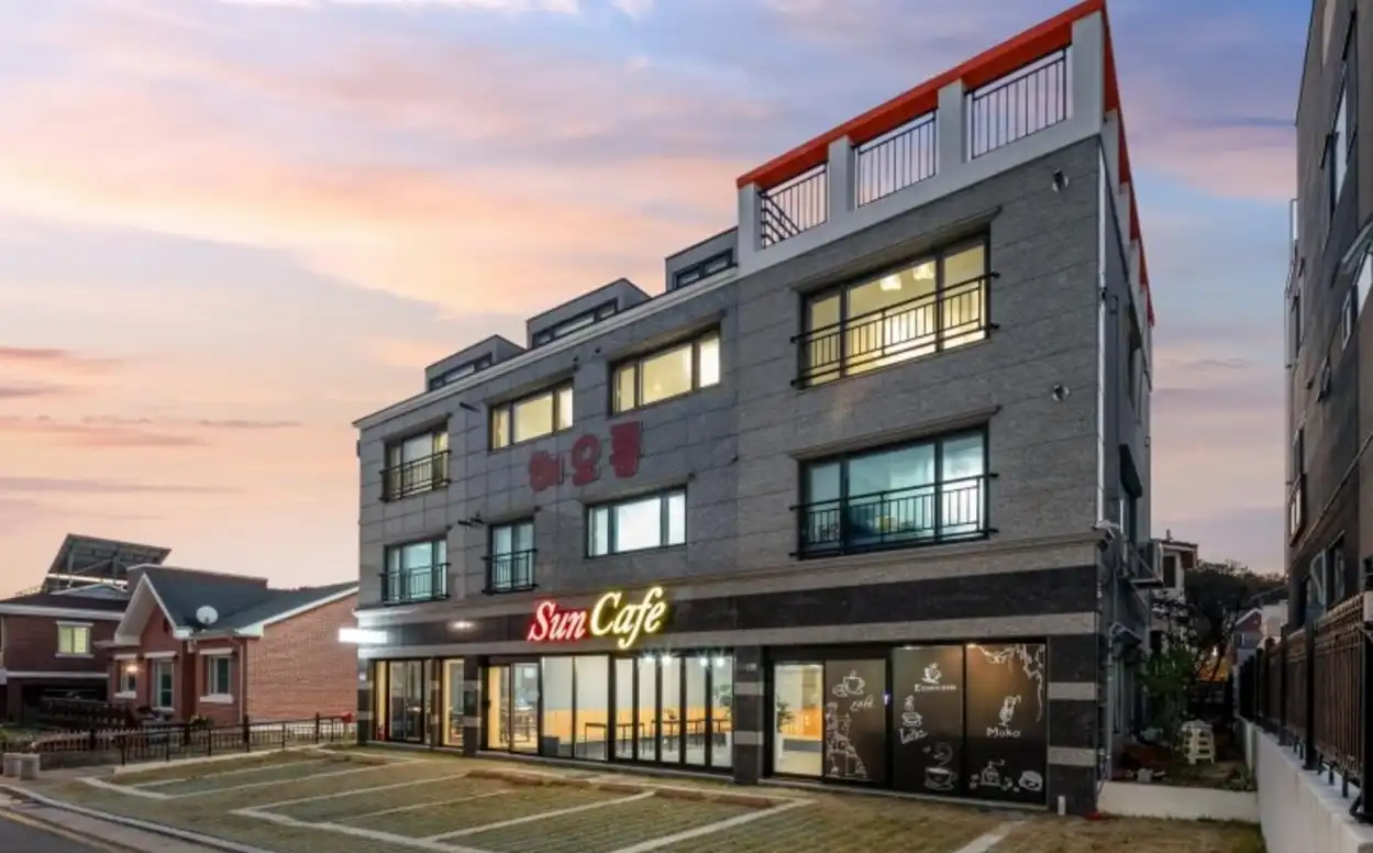 해오름펜션-건물