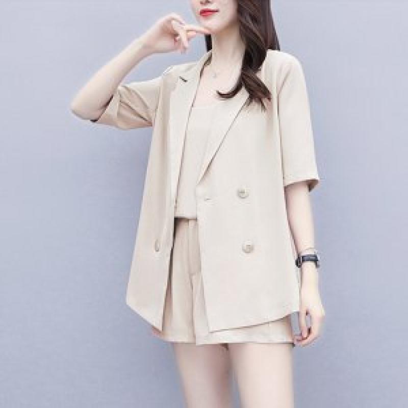 시원하고깔끔한 여자 여름 반팔 정장 세트