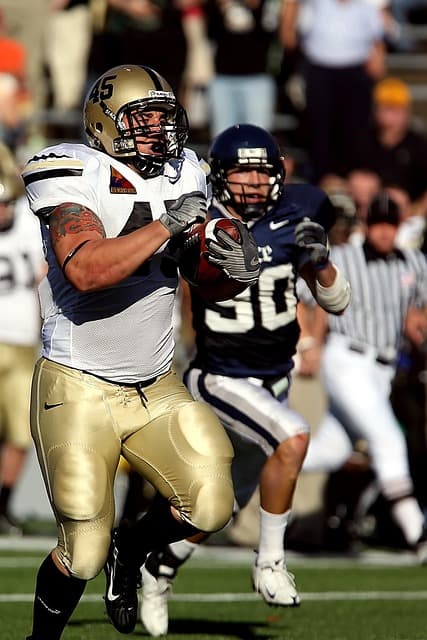 NFL 유명 팀들의 플레이북 분석: 전략과 전술의 모든 것