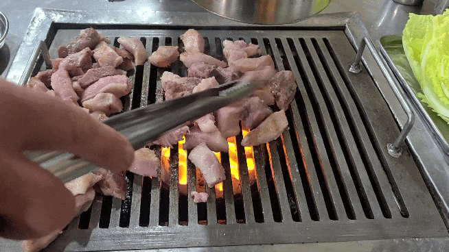 마포주먹고기-구워주기-4